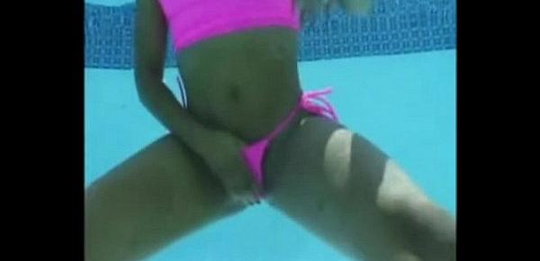  Africa Sexxx Underwater Blowjob